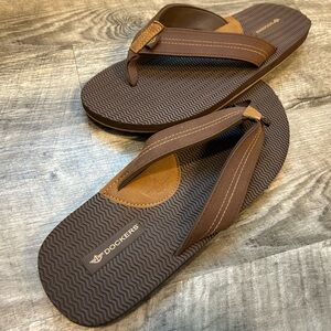 NWOT- Men’s Dockers Flip Flops/Sandals